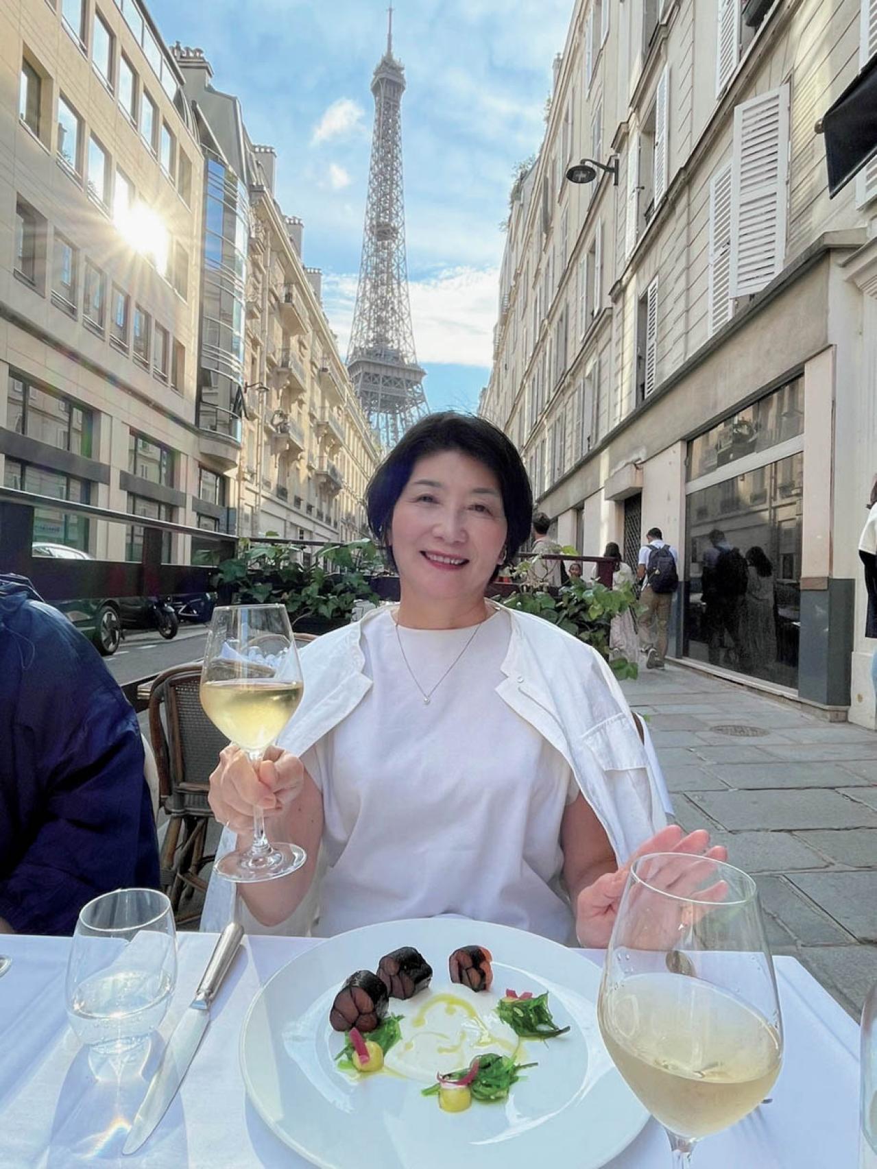 大公開！【中道あんさん】パリひとり旅のスナップ写真「絶品のディナーは…」（画像7）