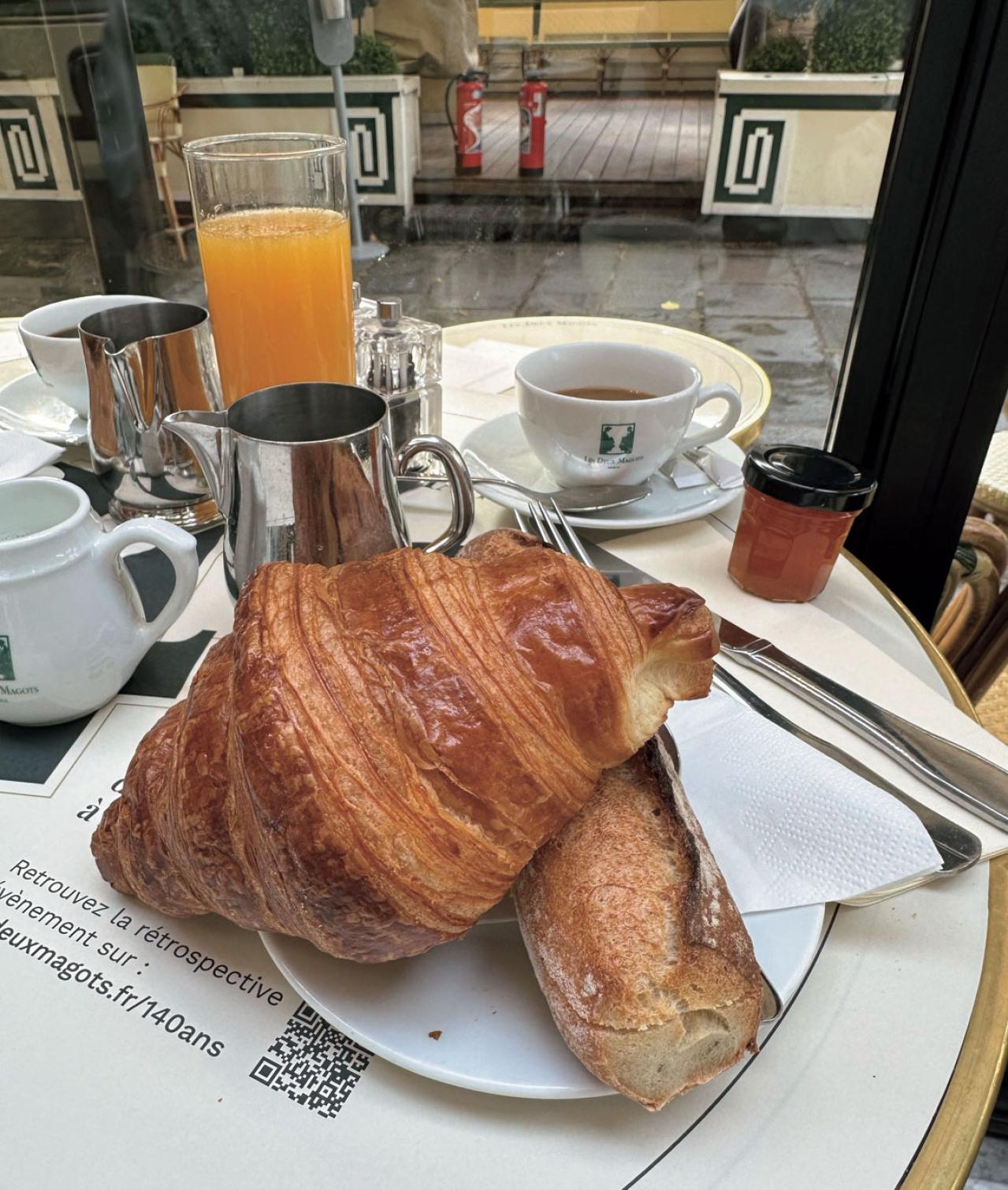 大公開！【中道あんさん】パリひとり旅のスナップ写真「絶品のディナーは…」（画像4）