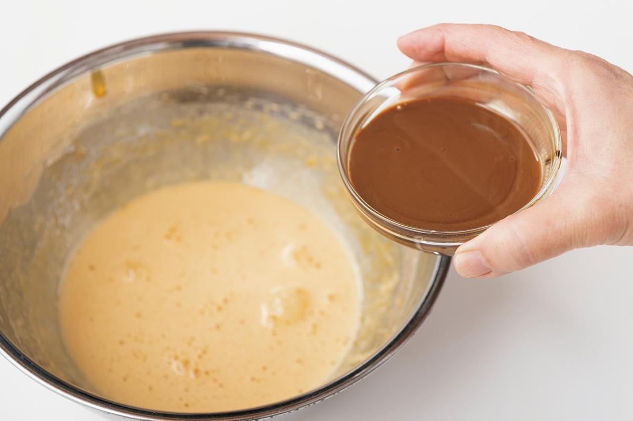 カロリーも脂質も控えめ【米粉×オイルなし】コーヒーとくるみでほろ苦リッチな大人のシフォンケーキ（画像3）