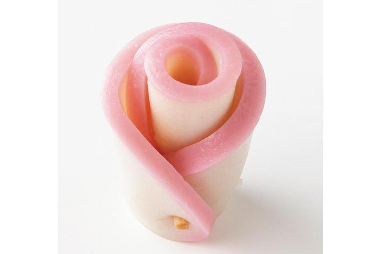 まるでバラの花！？紀文のかまぼこで作る、可愛い“デコかま”の楽しみ方。やさしく作れる基本のバラ（画像4）