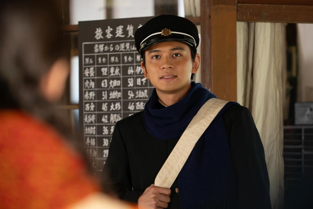 北村匠海の繊細な演技が孤独を浮かび上がらせる【あんぱん】母への思い以外の「生きるよろこび」に出会えるだろうか