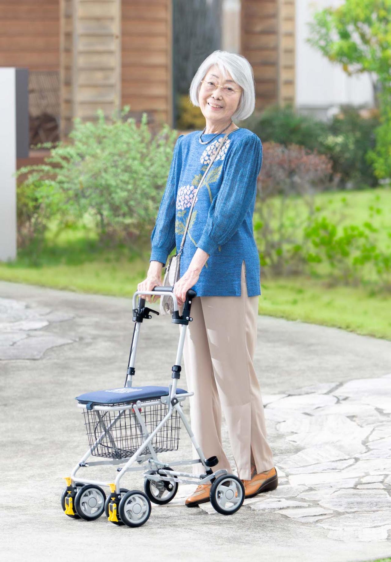 行動の幅が広がる【シルバーカー】とは？ 読者モデルが母にプレゼントした1台はコレ！（画像4）