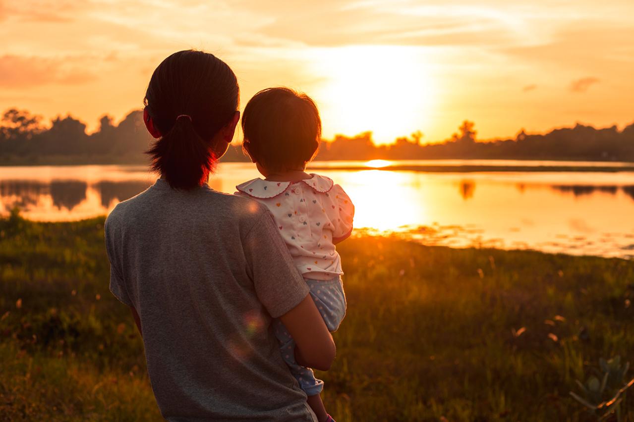 八木重吉の『秋の瞳』あらすじ紹介。胸を突き動かす言葉たちが紡ぐ秋の情景