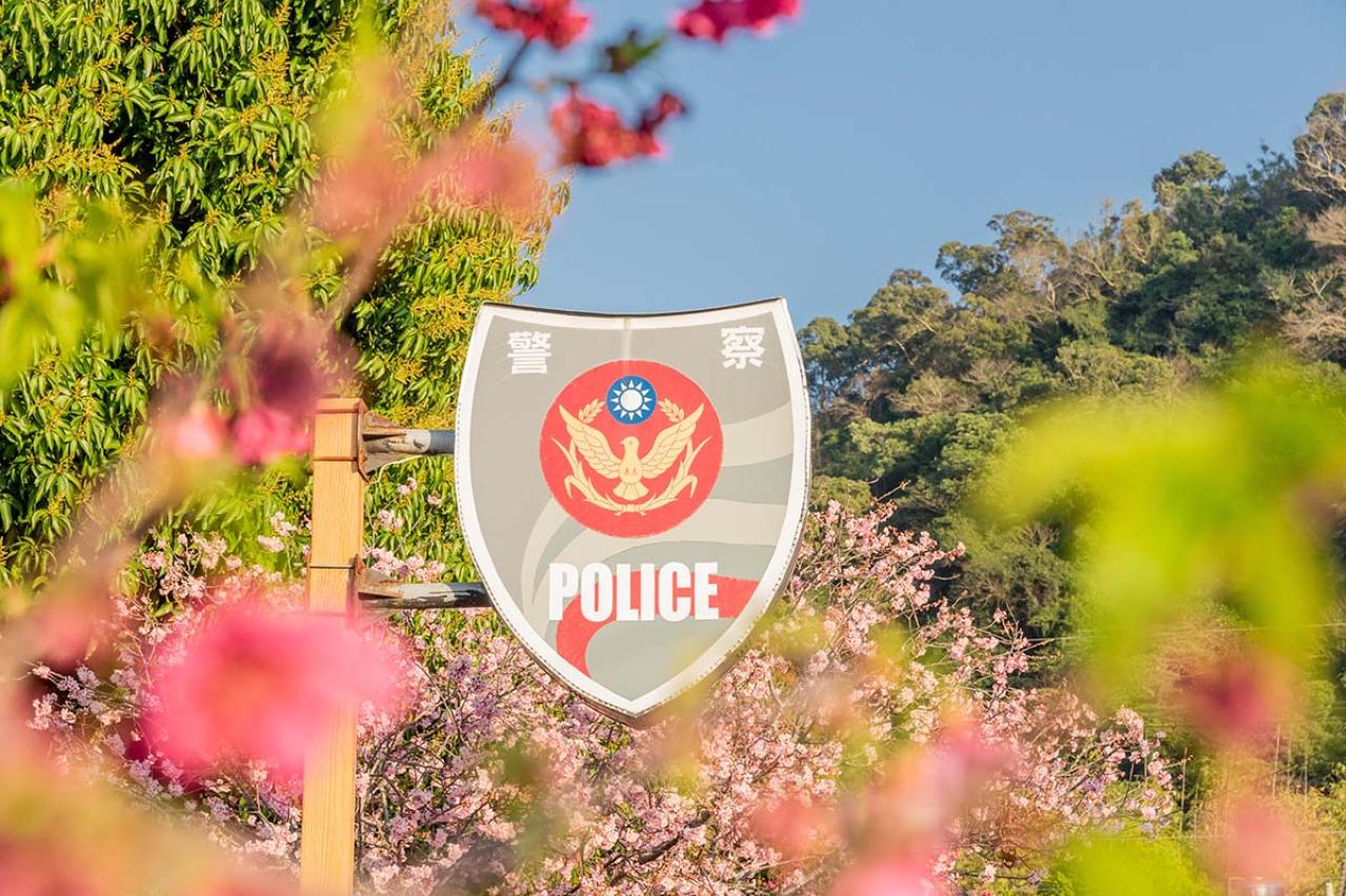 宮沢賢治の『毒もみのすきな署長さん』あらすじ紹介。冒頭から引き込まれる！ユーモアと風刺