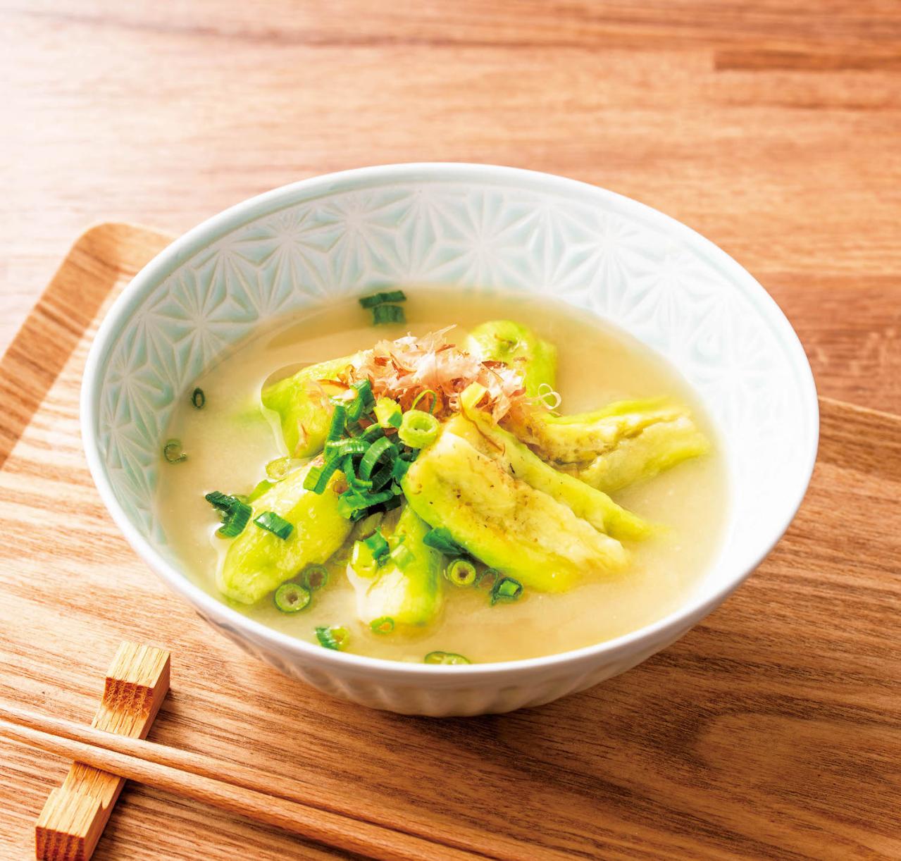 暑い季節には冷たい汁も◎マルコメ社員発【夏のみそ汁】2選。「なす×かつお節」「丸ごとトマト」（画像2）