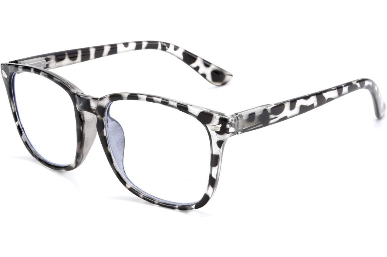 【シニアグラスが最大15％OFF】新聞、スマホが見づらい…と思ったら【Amazonタイムセール】おしゃれデザイン、ブルーライトカットも！