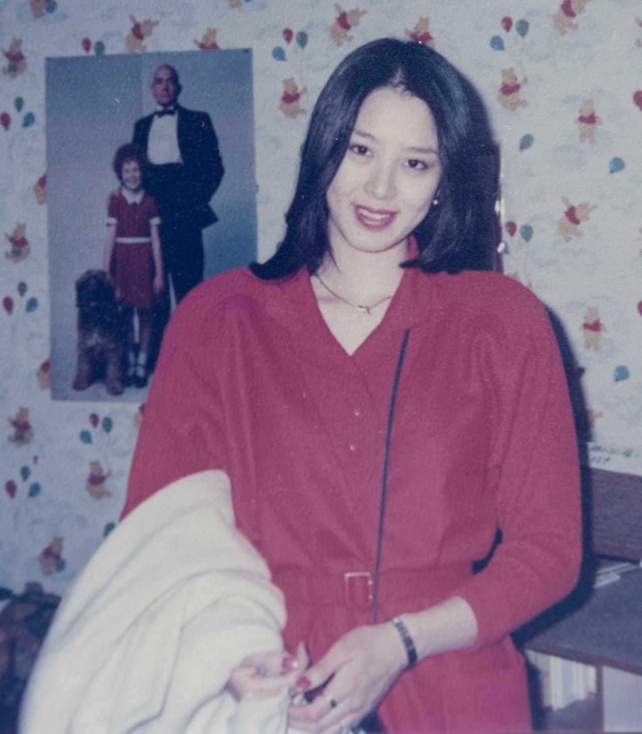 【60代・読者モデル】が10代・20代に着ていた服とは？「ハマトラ、ニュートラ、ボディコン……。皆と同じファッションで安心していたあの頃が懐かしい！」（画像6）