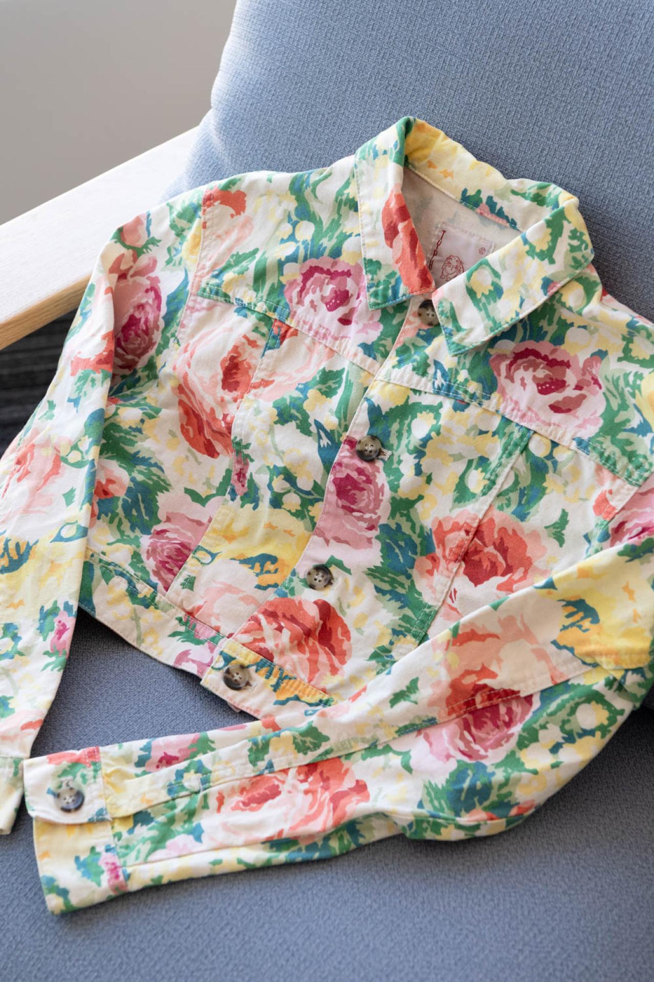 【60代・読者モデル】が10代・20代に着ていた服とは？「ハマトラ、ニュートラ、ボディコン……。皆と同じファッションで安心していたあの頃が懐かしい！」（画像16）