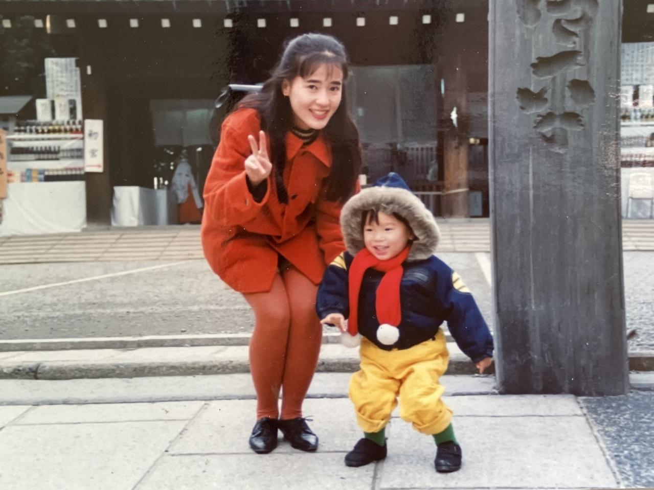 【60代・読者モデル】が10代・20代に着ていた服とは？「ハマトラ、ニュートラ、ボディコン……。皆と同じファッションで安心していたあの頃が懐かしい！」（画像13）