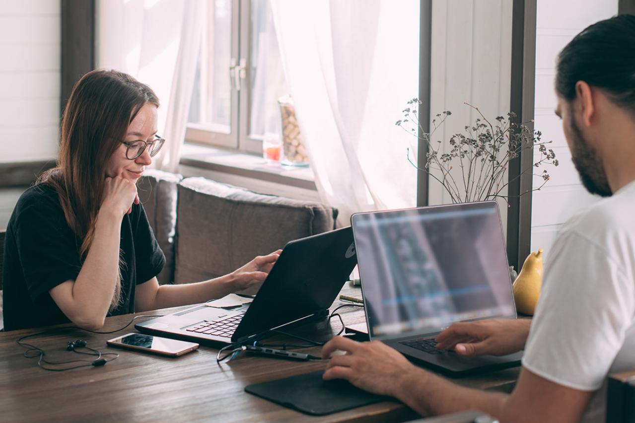 与謝野晶子の『女が来て』あらすじ紹介。日常を壊す手紙とは？物語に描かれた人生の交錯