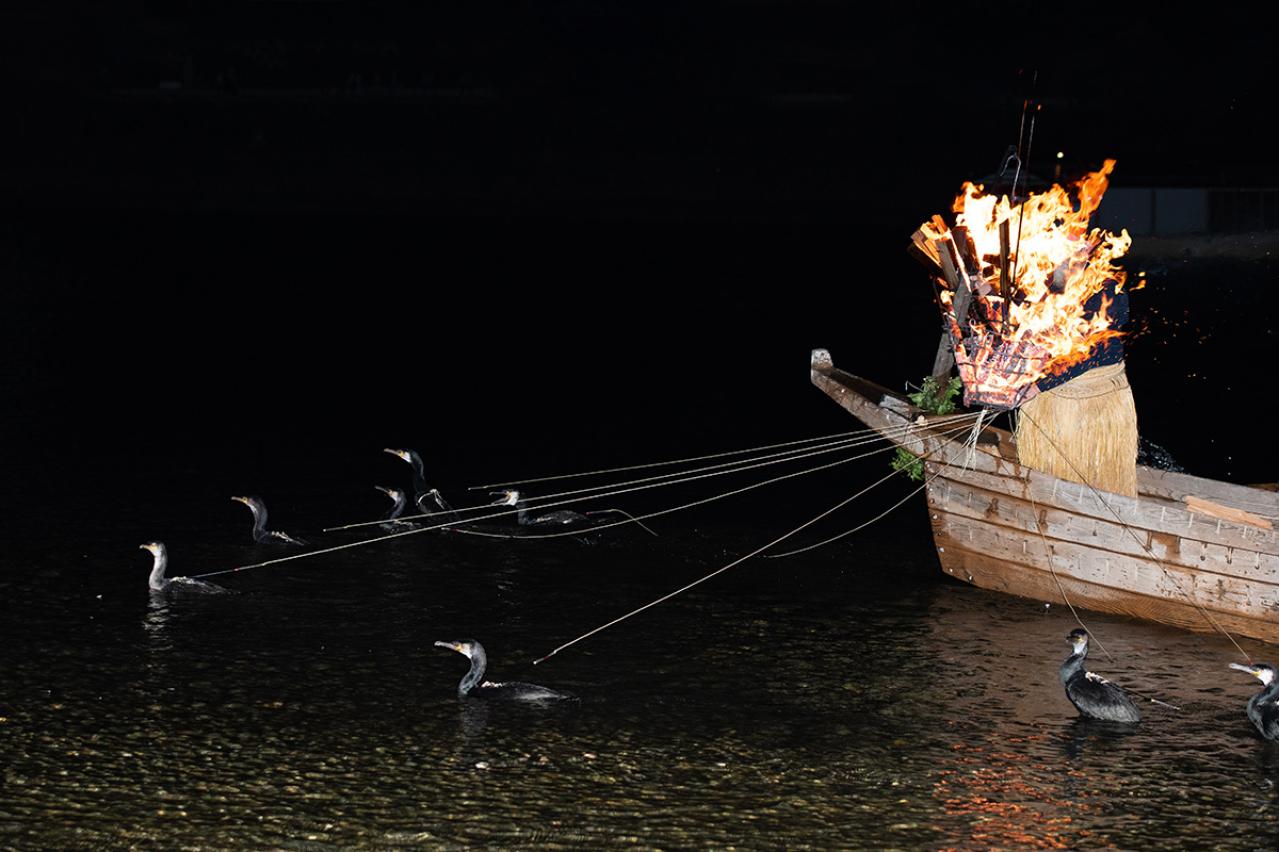 横光利一の『鵜飼』あらすじ紹介。人生と世界の"綱"に迫る哲学的短編小説