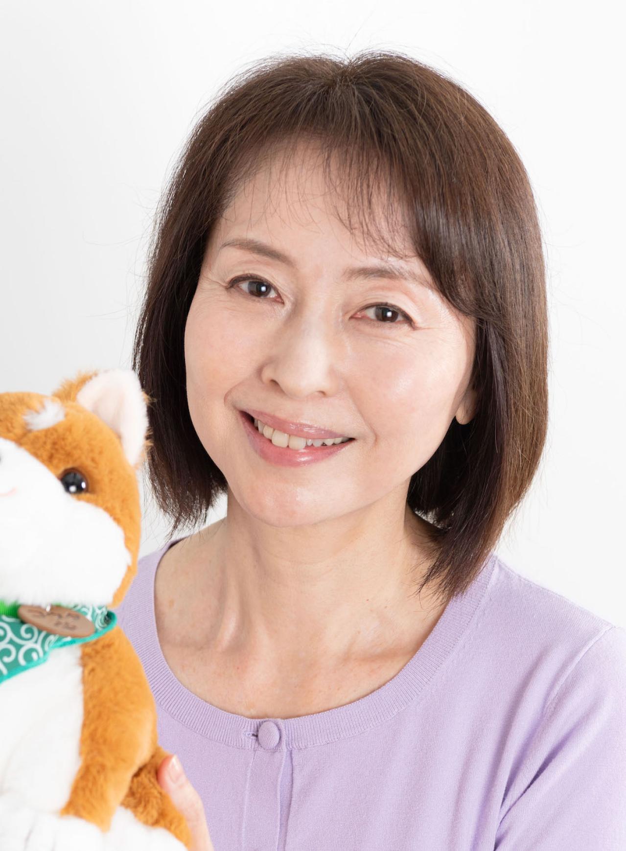 50・60代の読者モデルが愛用するプチプラコスメ【5選】「トレンドコスメは1,000円以下で探します！」（画像7）