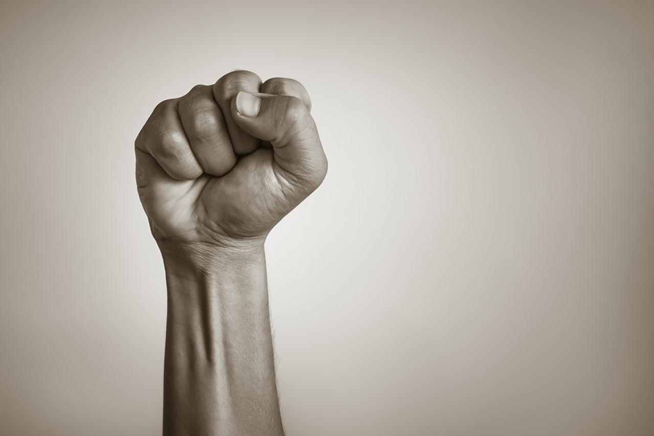 与謝野晶子の『階級闘争の彼方へ』あらすじ紹介。晶子が夢見る未来社会のヴィジョンとは？