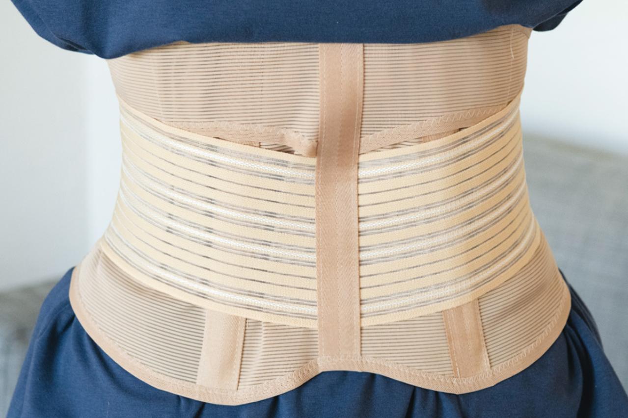 腰痛持ちの救世主！！暑い時期も快適な【コルセット】とは？その秘密を徹底解説