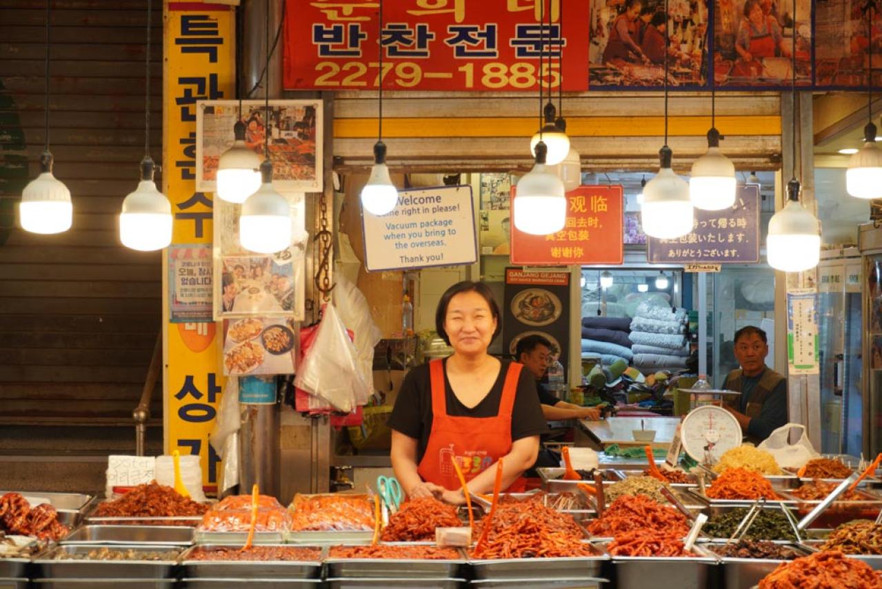 【2025最新 韓国旅行】広蔵市場にスターバックスがオープン！ ここでしか買えない限定アイテムも発売（画像13）