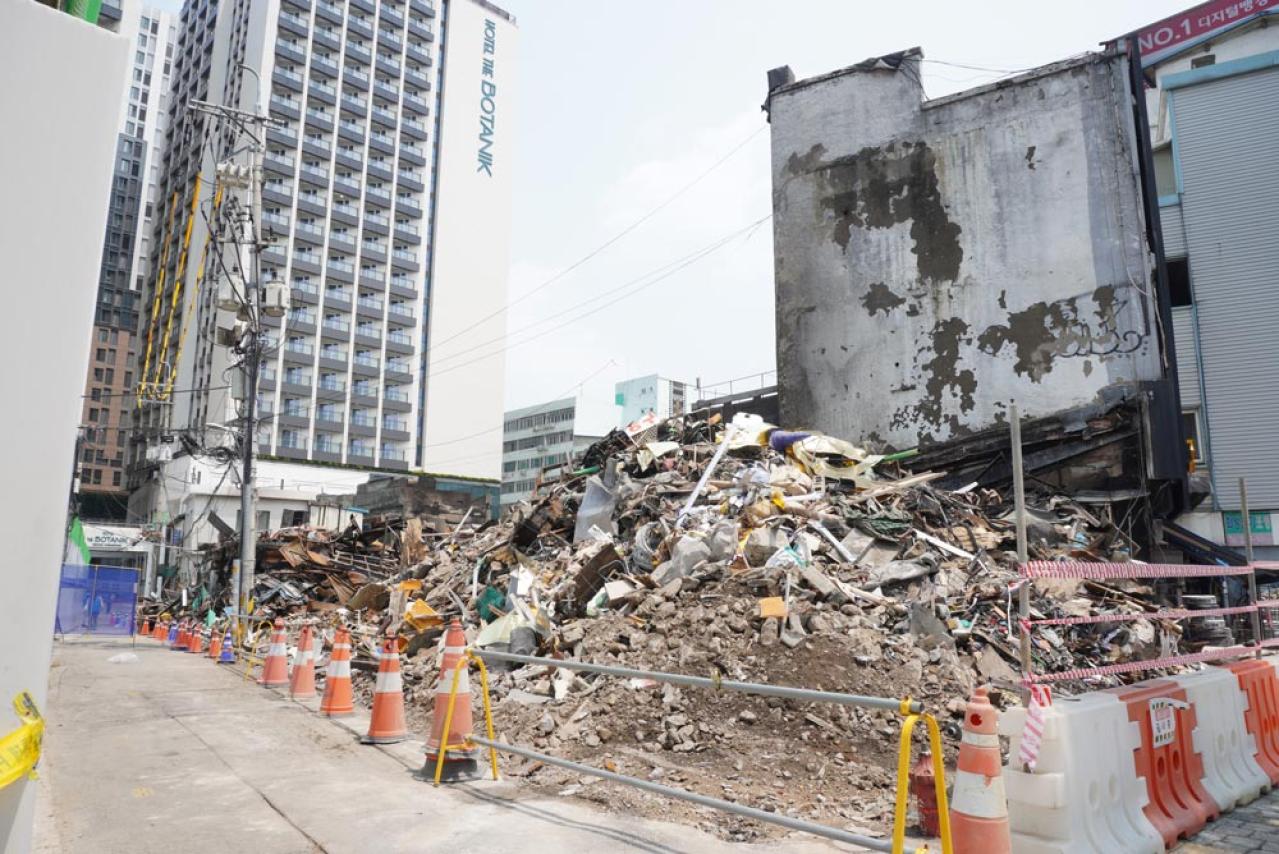 【2025最新 韓国旅行】広蔵市場にスターバックスがオープン！ ここでしか買えない限定アイテムも発売（画像19）