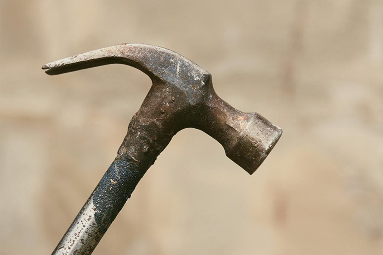 【戦後80年に読みたい小説】太宰治の『トカトントン』あらすじ紹介。葛藤と虚無の謎に迫る！