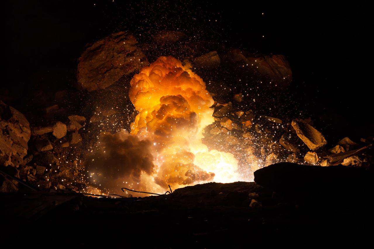 【戦後80年に読みたい一作】坂口安吾の『戦争と一人の女』あらすじ紹介。戦争と愛が作り出す歪んだ人間関係の真実とは？