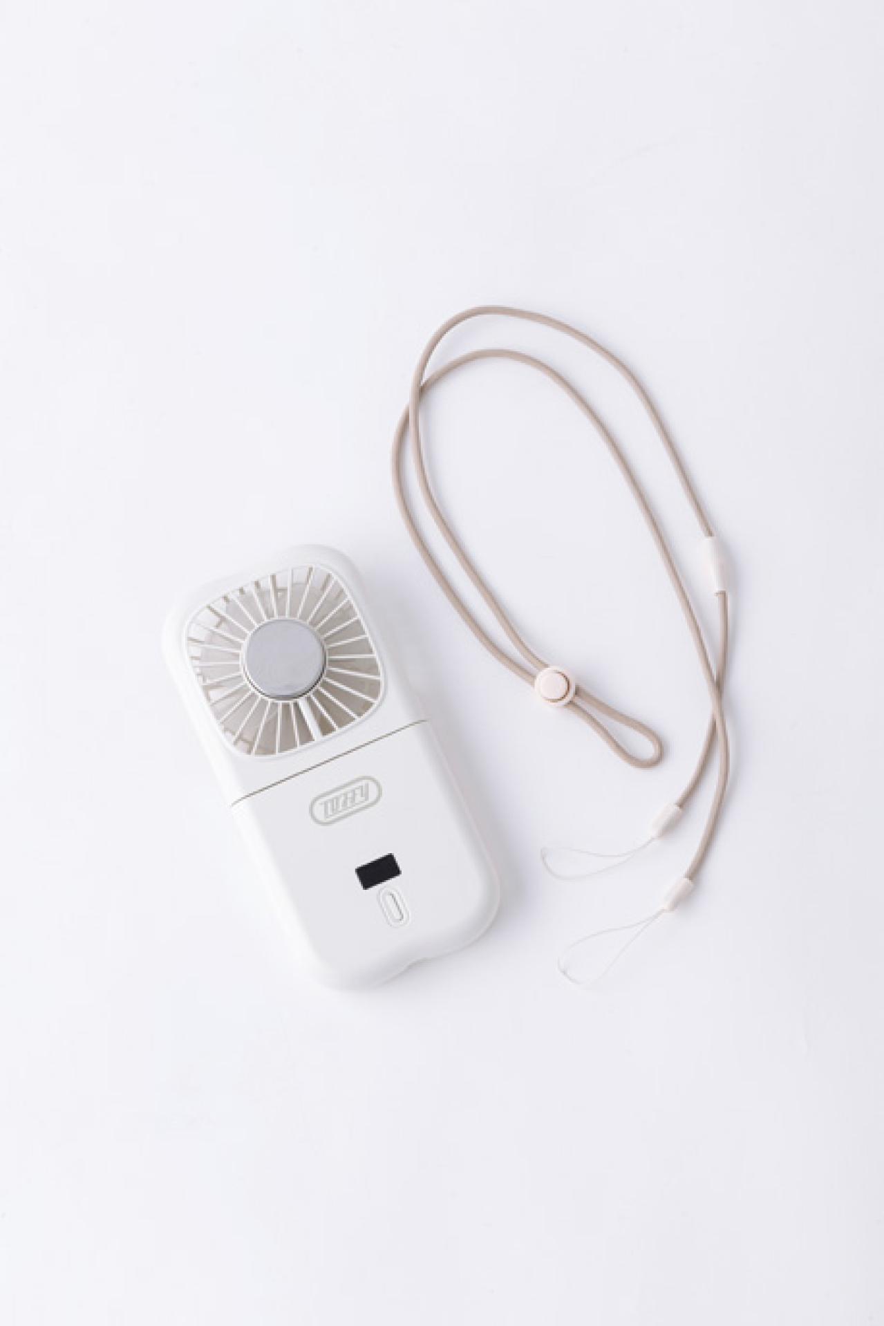 重さは約140g。ほぼバナナ1本分の重さでヒンヤリ！「Toffy 折りたたみひんやりファン」とは？（画像8）