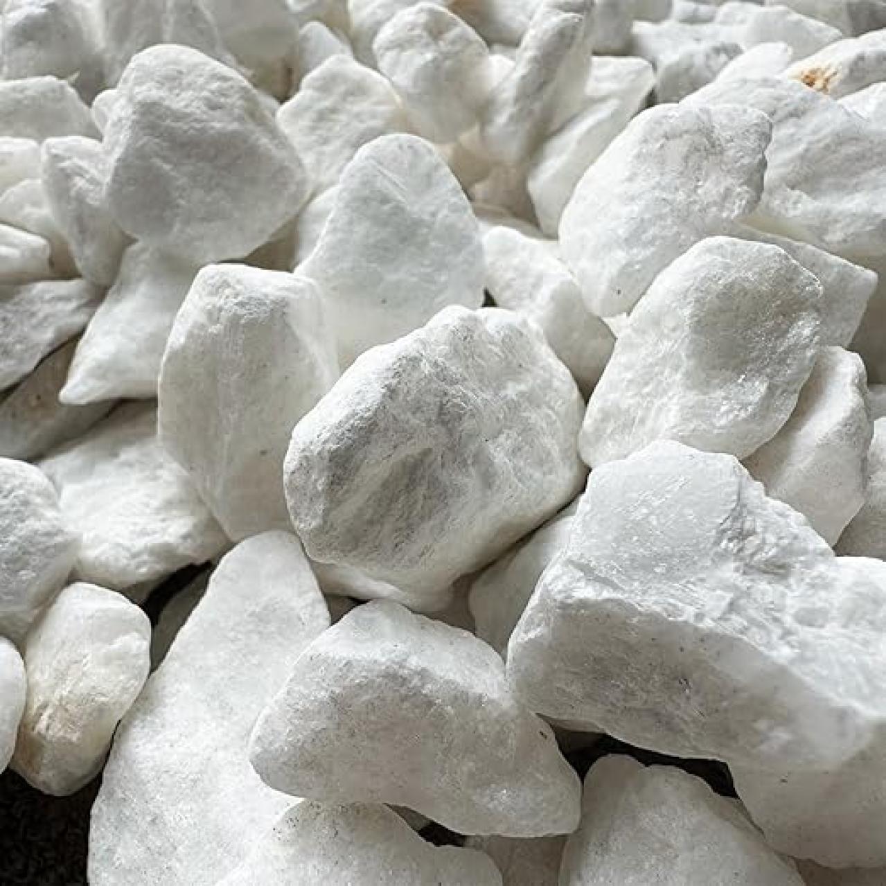 天然砂利でお庭をプチDIY【最大10％OFF】大きさ・色もいろいろ…庭に敷いて防犯、防草に♪重たい物は 【Amazonプライムセール】（画像3）