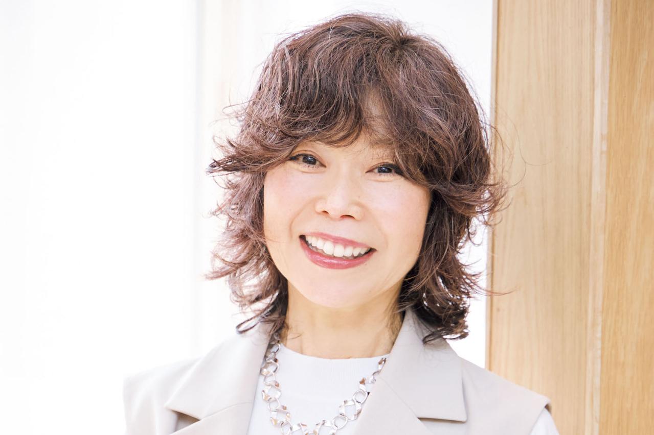 56歳・読者が体験！「脱白髪染め」ができると話題の【白髪ぼかしカラー】とは？