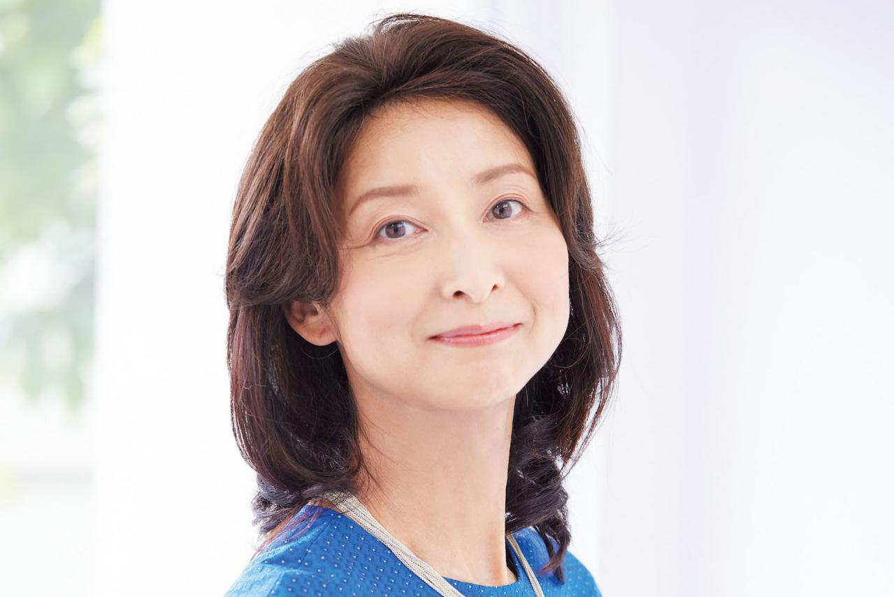 ＜50代の髪悩み＞根本の白髪も、ボリュームアップも【ポイントウィッグ】で解決！不自然にならないつけ方とは？