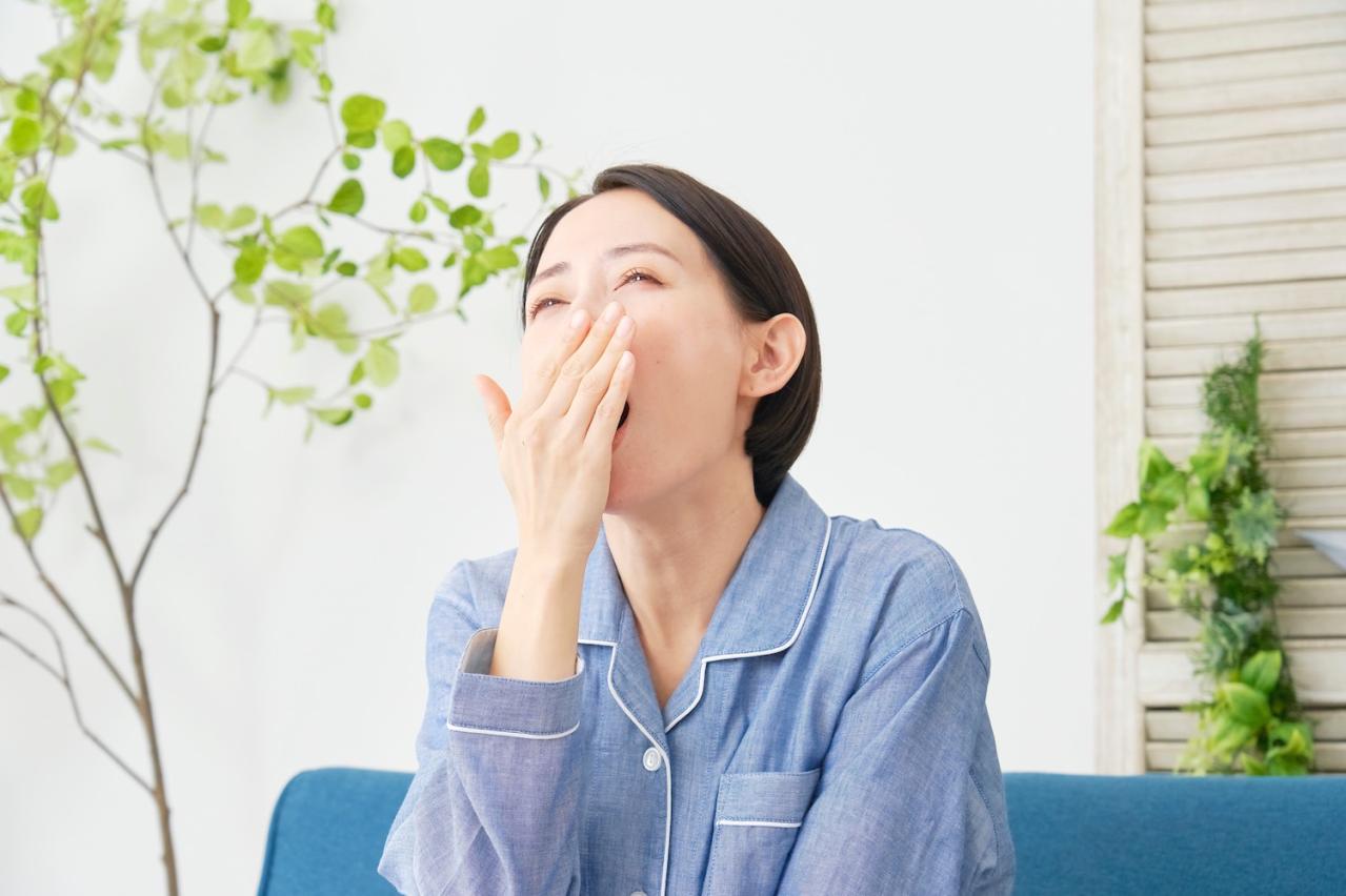 寝苦しい夏に「睡眠の質を上げる」おすすめアイテム【5選】1000円以下のグッズから扇風機まで