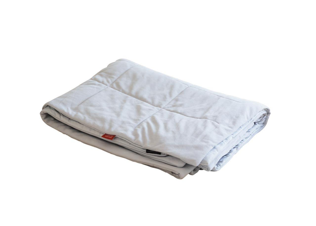 【快眠コンシェルジュの寝室】カーテンの色は？室温は？寝具は？「これが快眠のための適正環境です」（画像8）