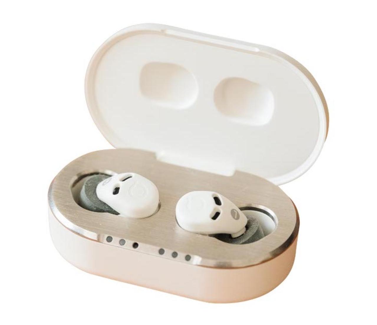 【快眠コンシェルジュの寝室】カーテンの色は？室温は？寝具は？「これが快眠のための適正環境です」（画像11）