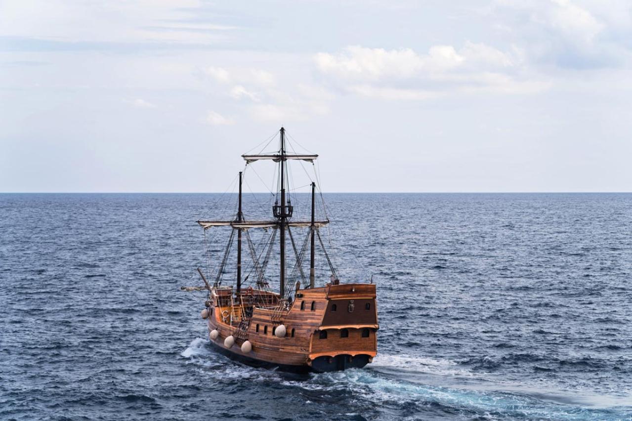 久生十蘭の『呂宋の壺』あらすじ紹介。人生を賭して探し出したその壺の真価とは？