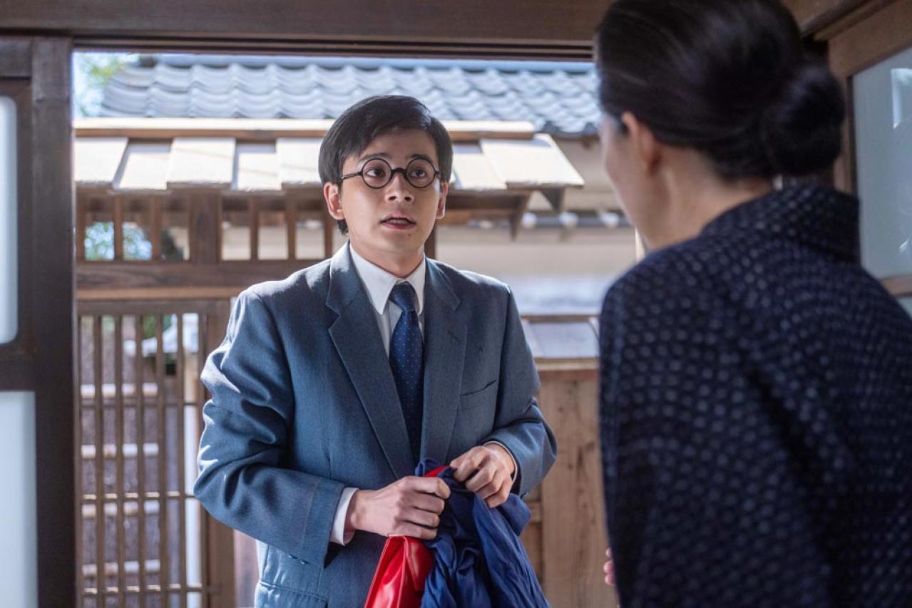 【あんぱん】“ようやく”思いを通じ合わせた二人。寛（竹野内豊）の言葉「別々の道を歩んでいても、いつか交わる日がくる」が現実に（画像2）