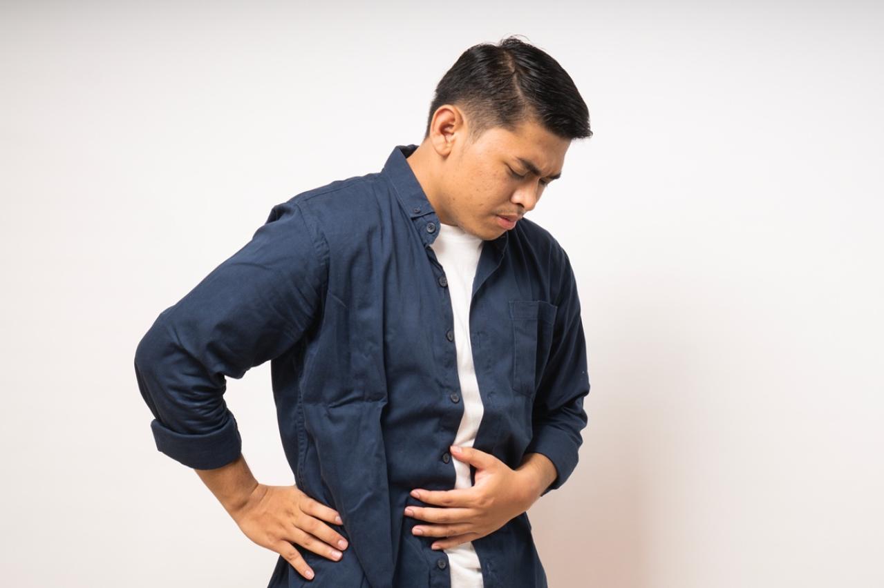 フランツ・カフカの『断食芸人』あらすじ紹介。深い孤独と儚さ─「本当に満たされるとは何か」を問いかける名作