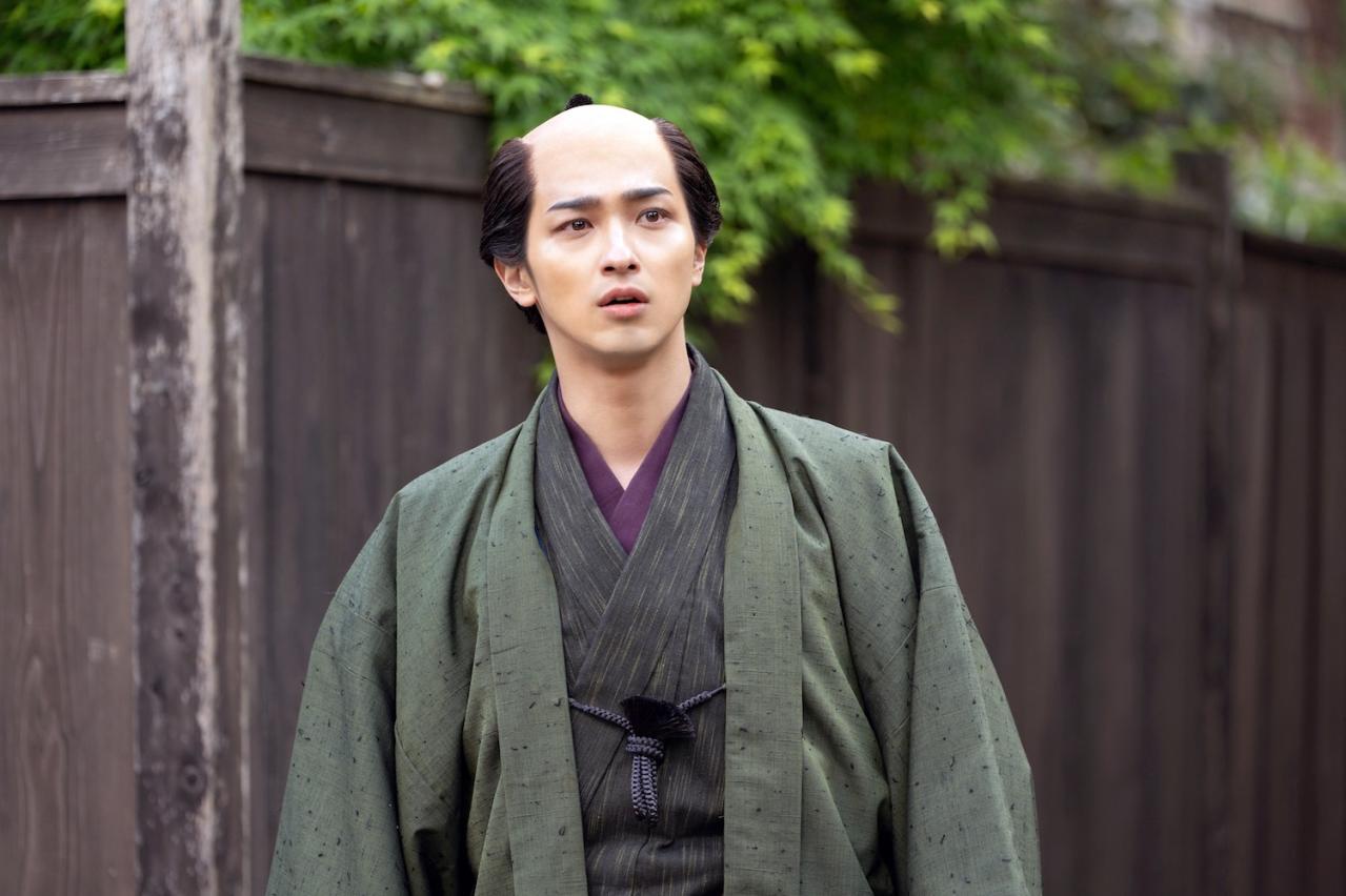 【べらぼう】江戸のヒットメーカー・山東京伝（古川雄大）と恋川春町（岡山天音）のユニークな生涯とは？（画像2）