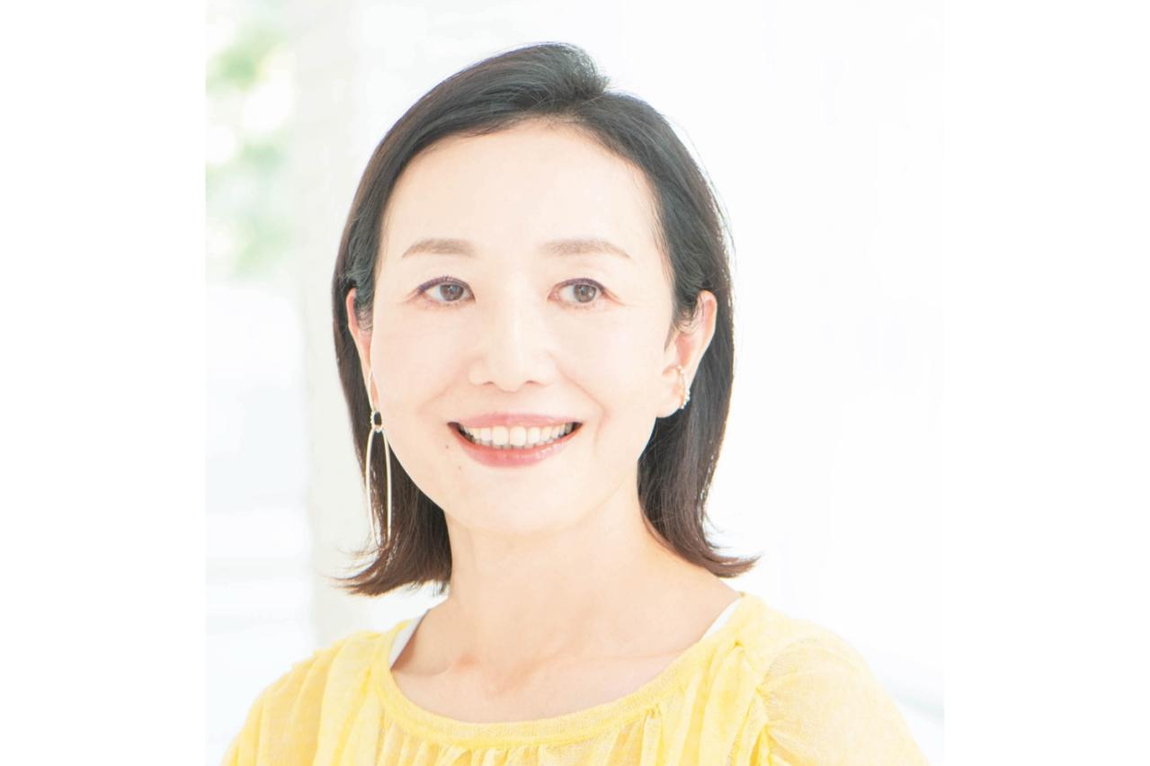 夏のメイクあるある「いつのまにか眉が消えちゃった…」人気ヘアメイク職人【化け子】が対策法を伝授