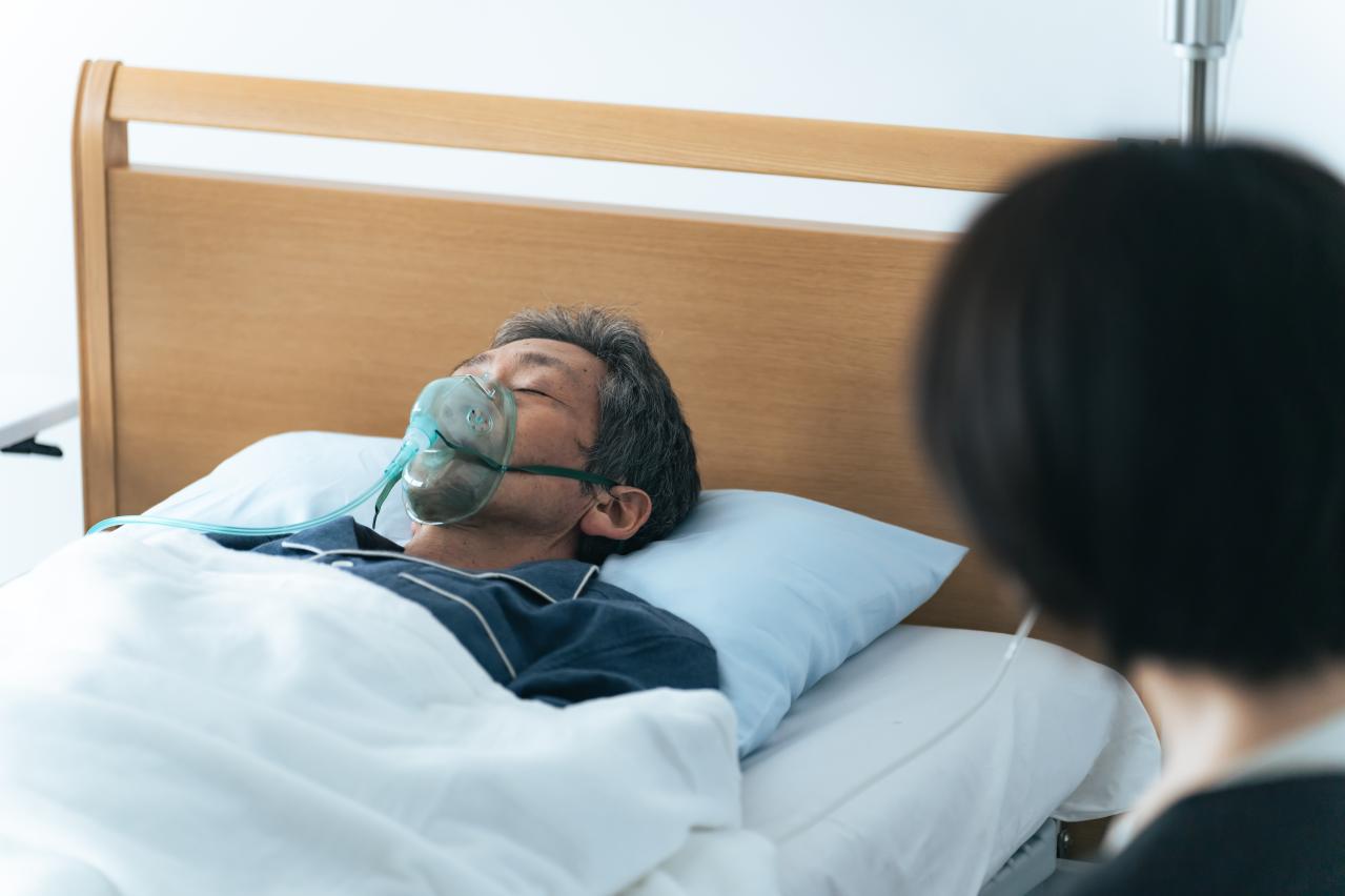 「モラハラの父を看取る」残ったのは恐怖からの解放。そしてなぜか抱えた”空虚”だった【私の毒親体験記】