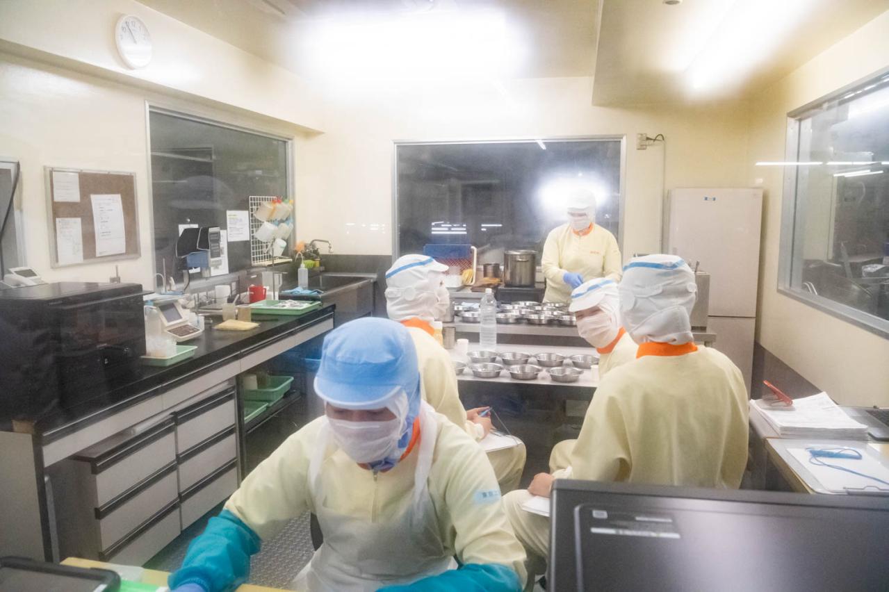 【ロイヤルホスト冷凍食品】のおいしさの秘密とは？工場潜入から見えたそのこだわりをレポート！（画像6）