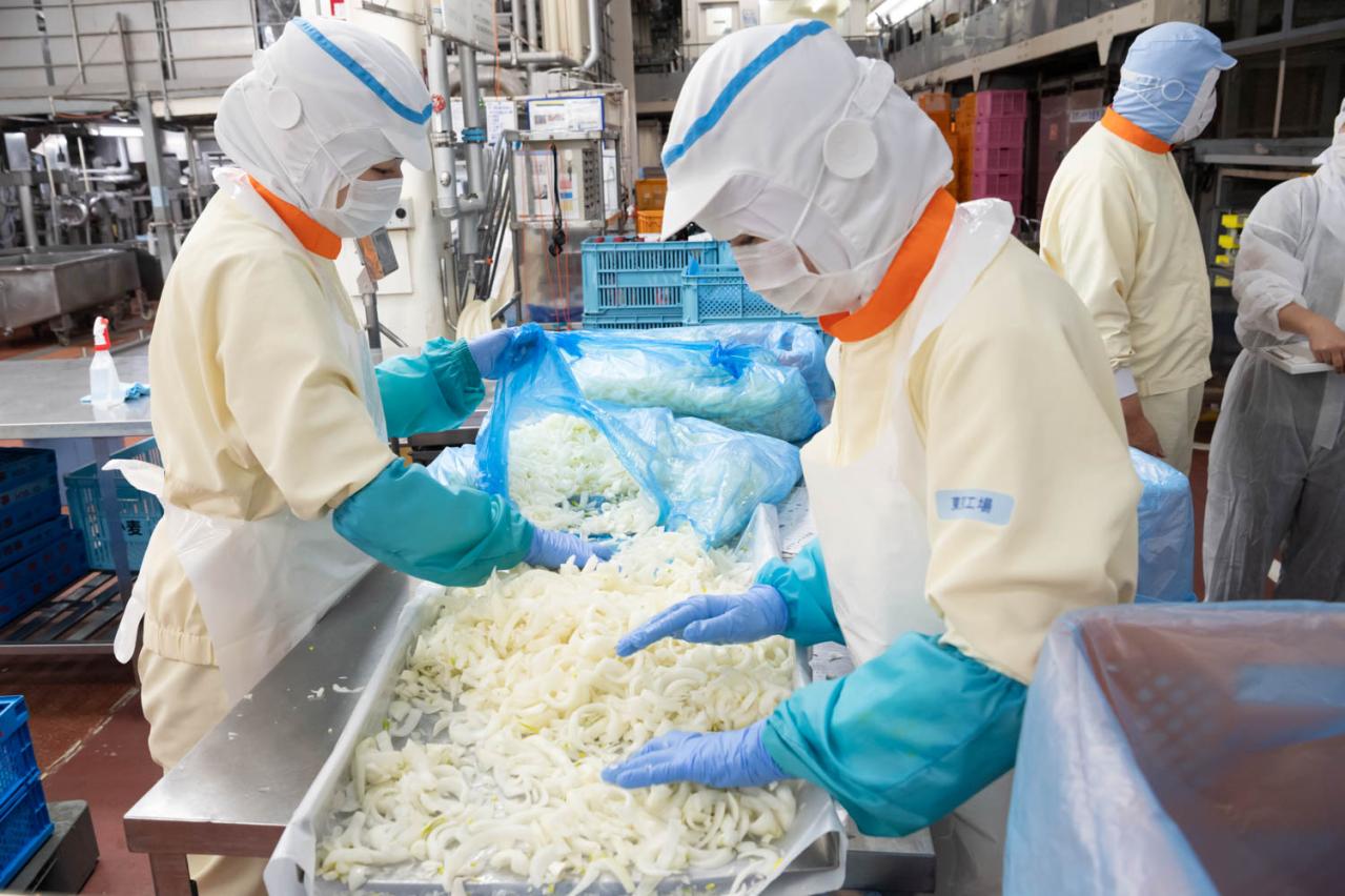 【ロイヤルホスト冷凍食品】のおいしさの秘密とは？工場潜入から見えたそのこだわりをレポート！（画像4）