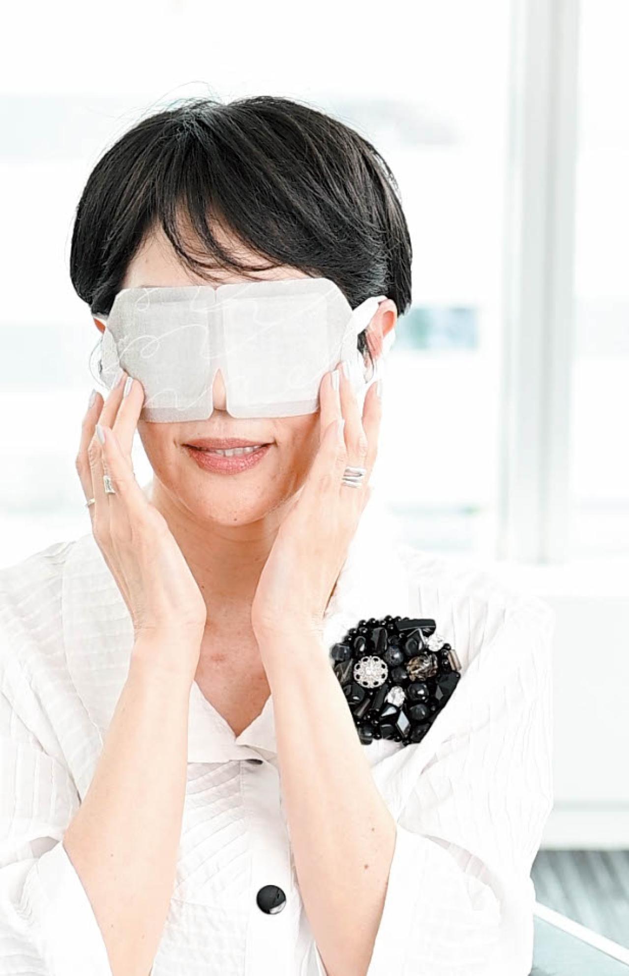 50代以降の【目の不調】本音トーク「レーシックしたら大丈夫？」「部屋に虫が飛んでる？これがウワサの…」（画像4）