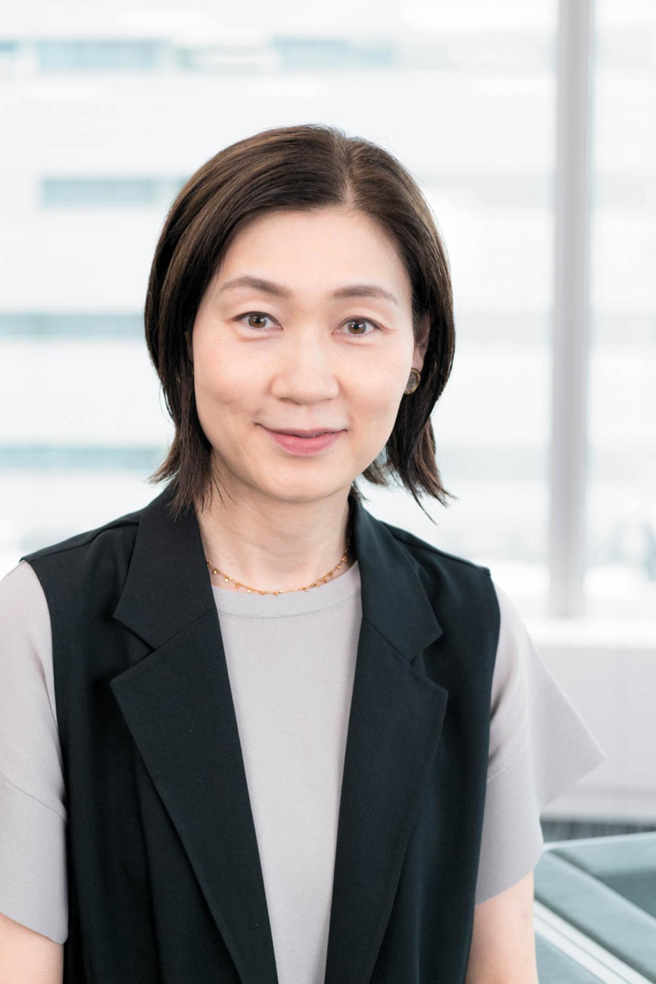 【50・60代読者モデル】の「目の不調」本音トーク！拡大鏡がないとメイクできない…（画像3）