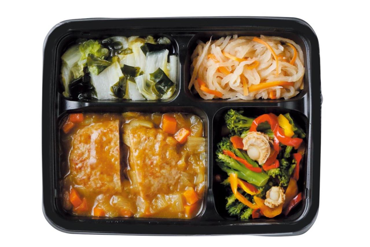 60代女性が選ぶ冷凍ミールのブランドは？「肉厚とんかつもヘルシーに味わえる！」【宅配おかずセットタイプ】を実食レポ（画像14）