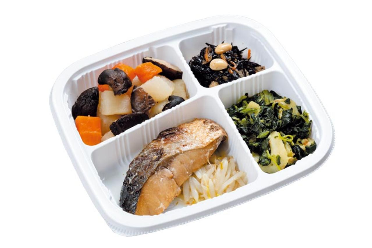 60代女性が選ぶ冷凍ミールのブランドは？「肉厚とんかつもヘルシーに味わえる！」【宅配おかずセットタイプ】を実食レポ（画像3）