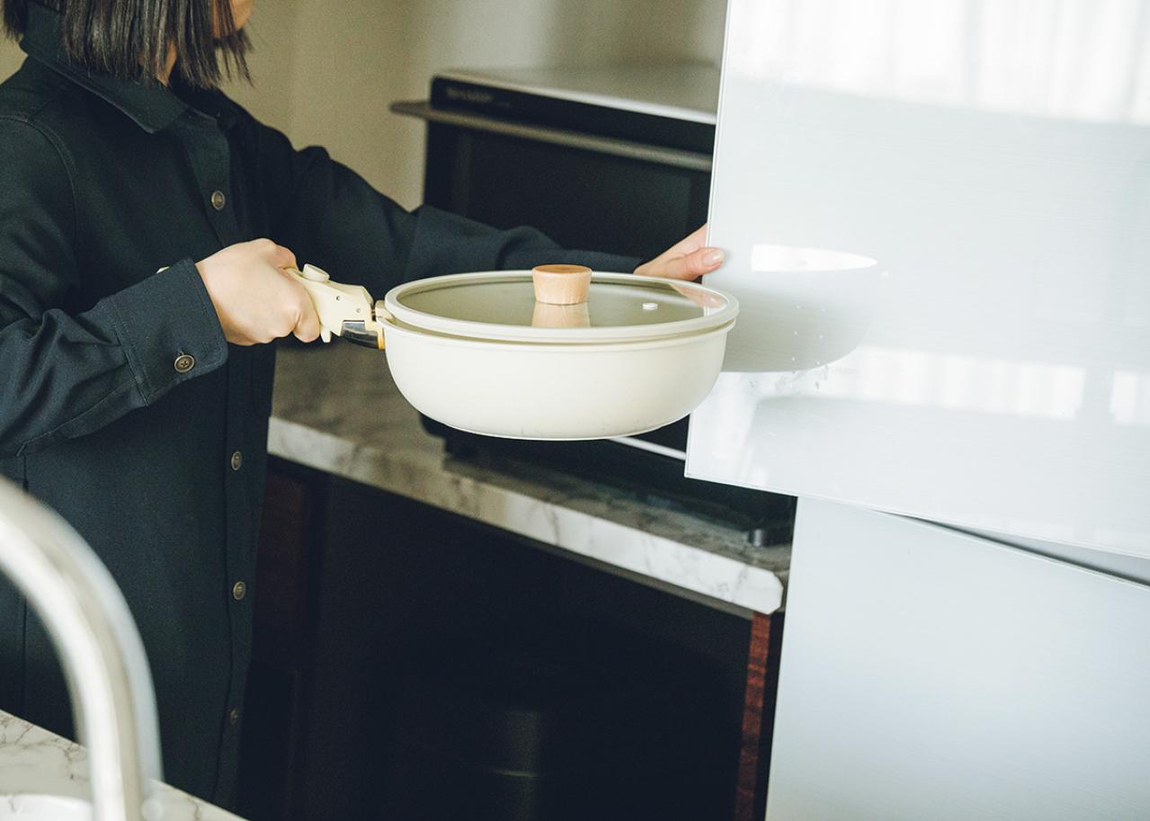 キッチンがスッキリ！「4人分の器は引き出し1つ分です」ミニマリストが実践する5つの工夫とは？（画像5）
