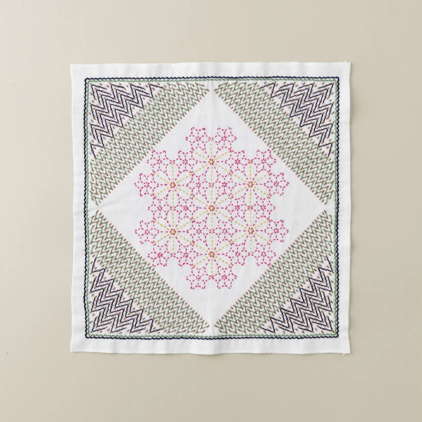 刺し子の花ふきん　Nadeshiko（なでしこ）手芸キット