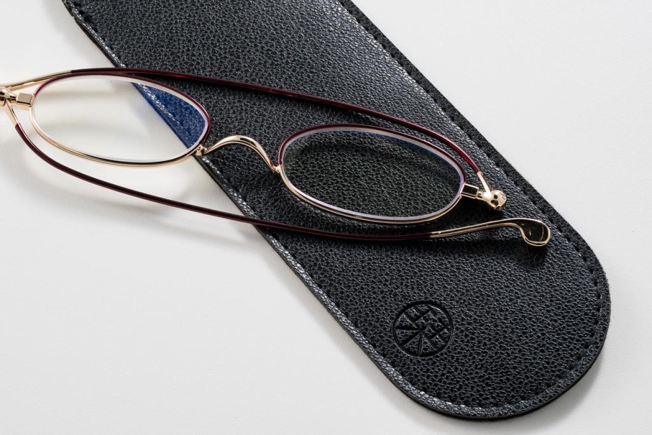 栞のように薄い！リーディンググラス　栞（しおり） オーバル