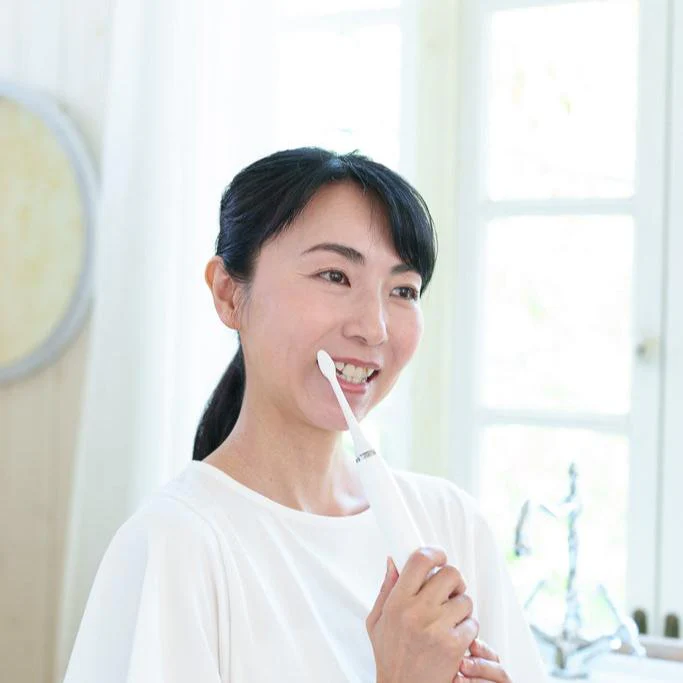 歯科医師監修「CLEARLABO」音波式電動歯ブラシ （替えブラシヘッド2本付）日本製