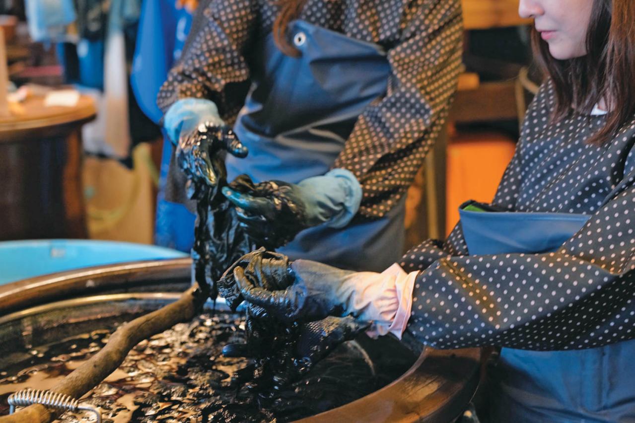 藍染、若狭塗箸…かけがえのないオリジナル作品が作れる【ご当地の手仕事体験スポット2選】