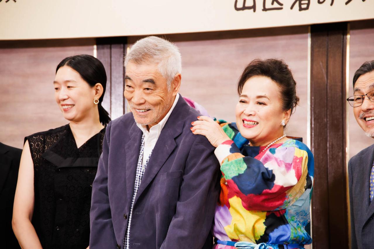 【渡辺えりさん・70歳】夫婦役で共演する柄本明さんの魅力は“色っぽさ”（画像3）
