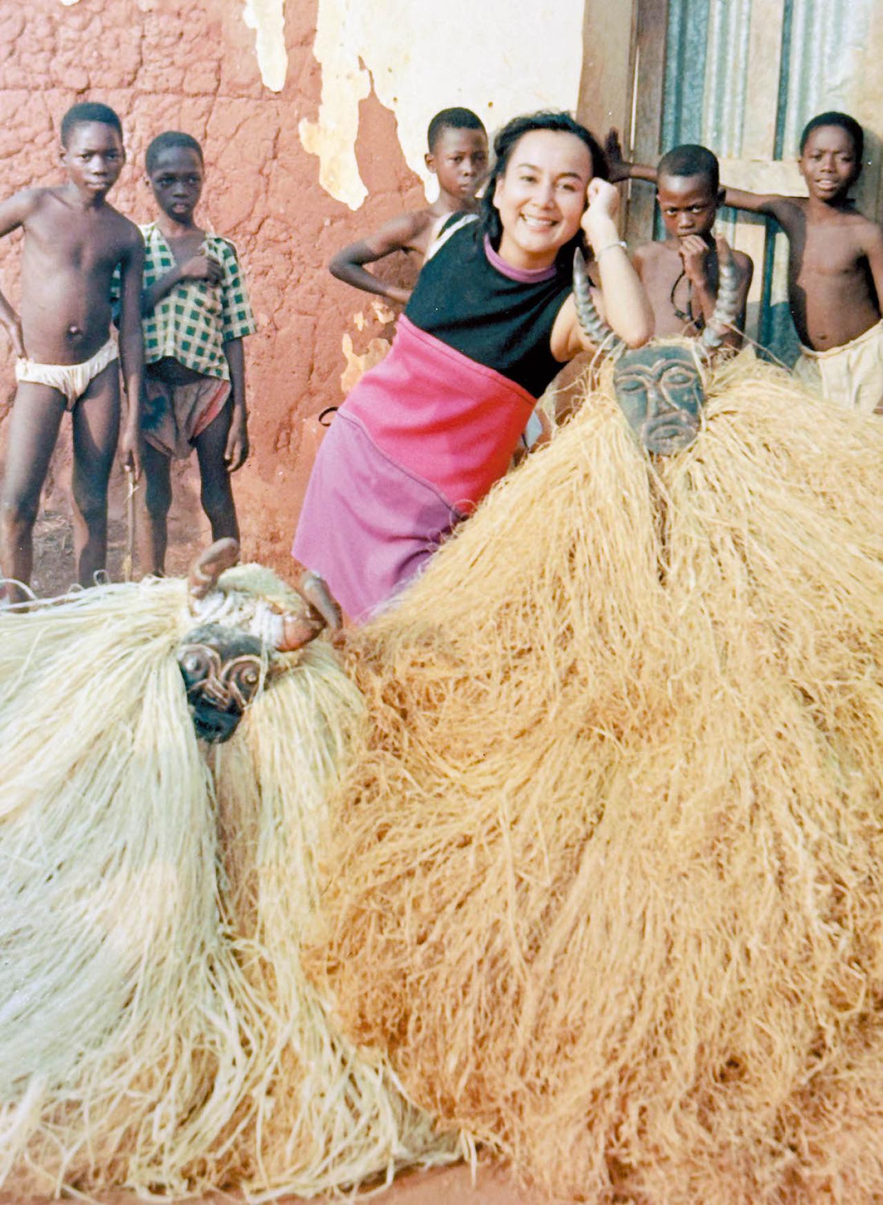 海外旅行の魅力を変えたレジェンド【兼高かおる】旅先でのワンピースファッションも！（画像7）