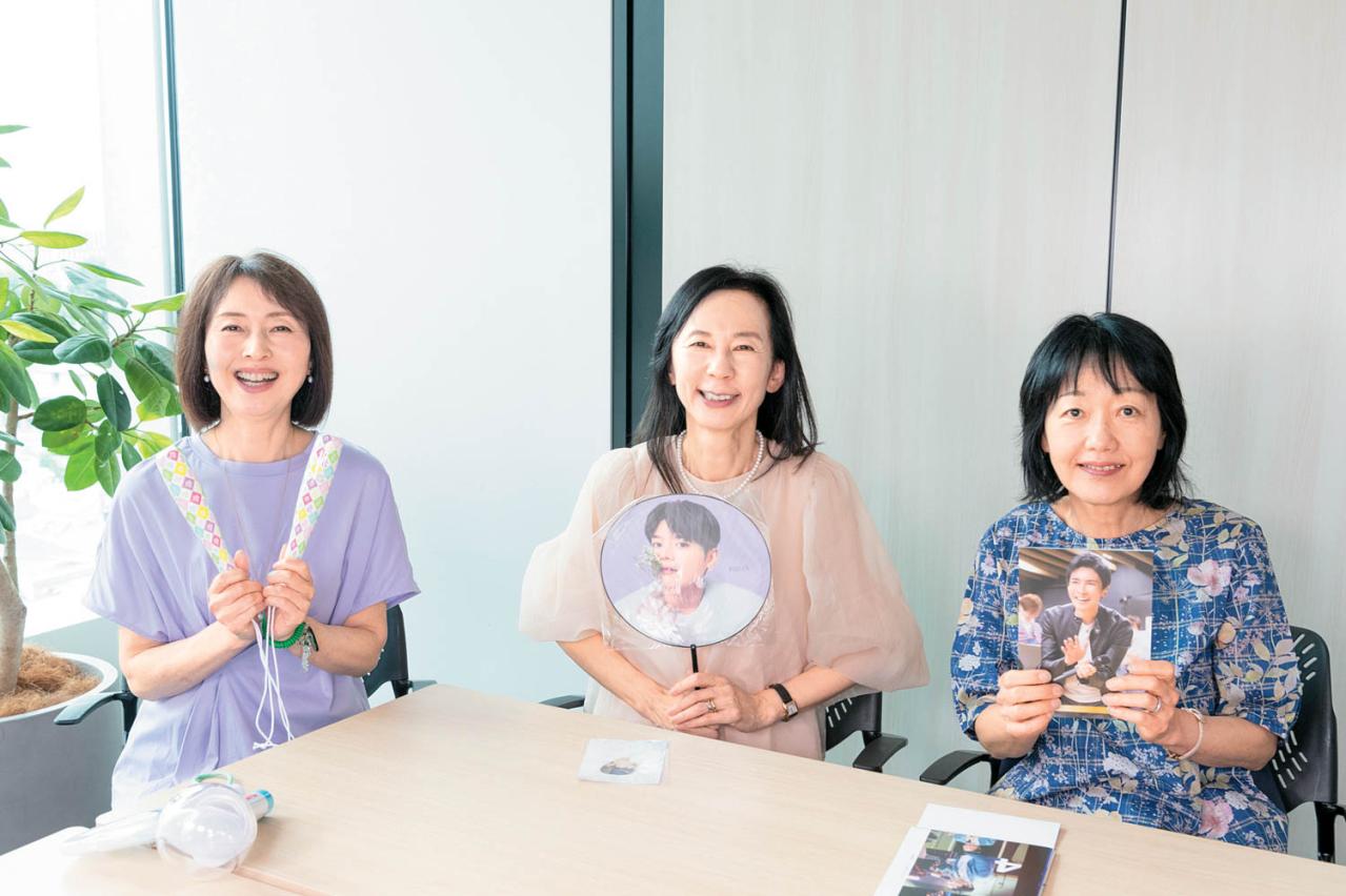 「推し続けて53年。歌い続ける姿を死ぬまで応援したい」60代読者モデルの【推し活】ぶっちゃけトーク