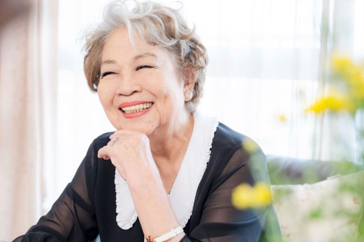 91歳・現役ヘアメイクアップアーティスト「老後資金は1,000万円だけ残し、あとは人のために使っちゃいました」【カオリ・ナラ・ターナーさんのターニングポイント#1】